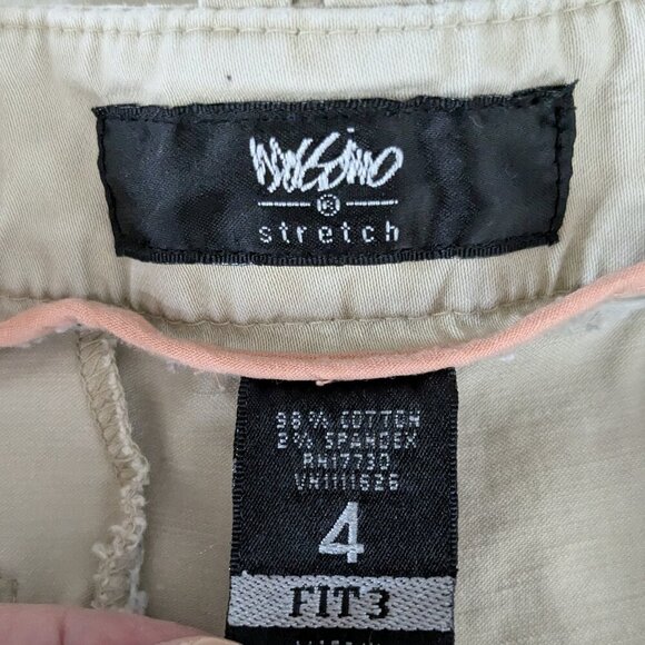 MOSSIMO Stretch "Fit 3" Beige Khaki Low-Rise Cuffed Shorts; Size 4 - Picture 3 of 3